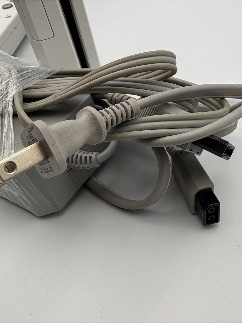Nintendo Wii Console with White Remote and AV Cables